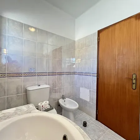 فيلة Stylish With Pool By Homing