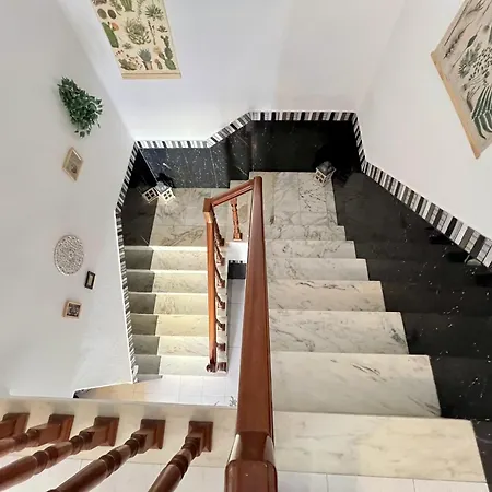 فيلة Stylish With Pool By Homing بيرا