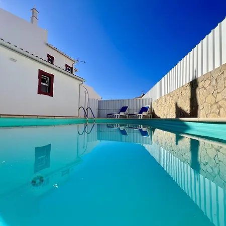 Stylish With Pool By Homing Pêra