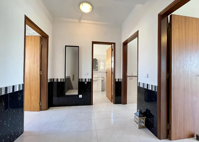 Stylish With Pool By Homing 빌라 *