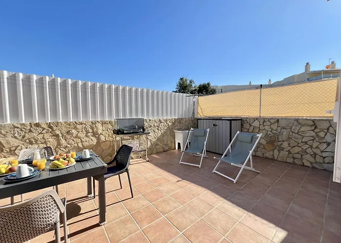 Stylish With Pool By Homing 빌라 *