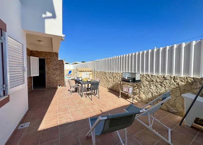 Stylish With Pool By Homing * 페라구도