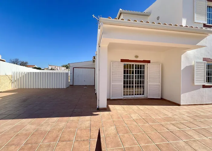 Stylish With Pool By Homing 빌라 *