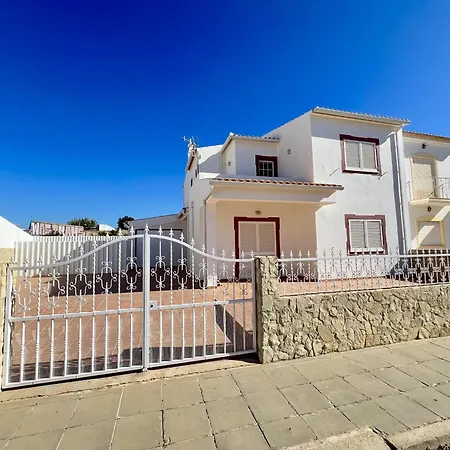 Stylish With Pool By Homing