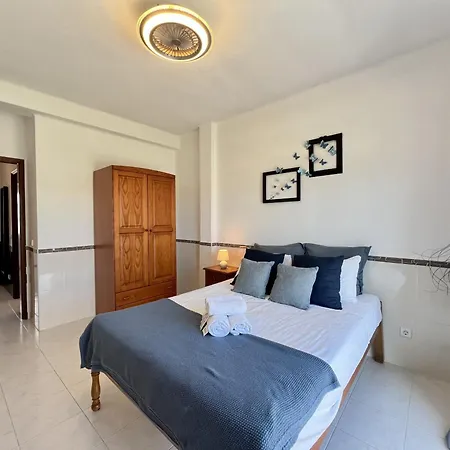 Stylish With Pool By Homing Vila