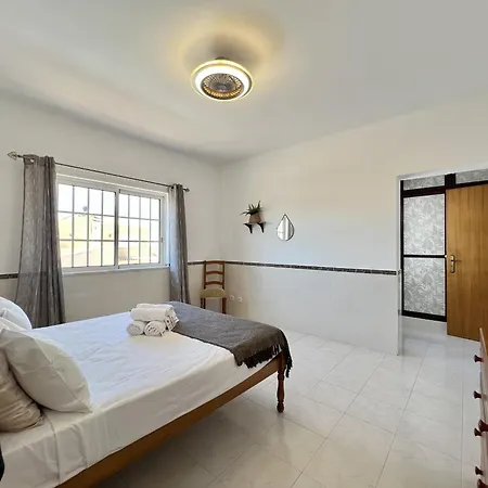 Stylish With Pool By Homing Vila