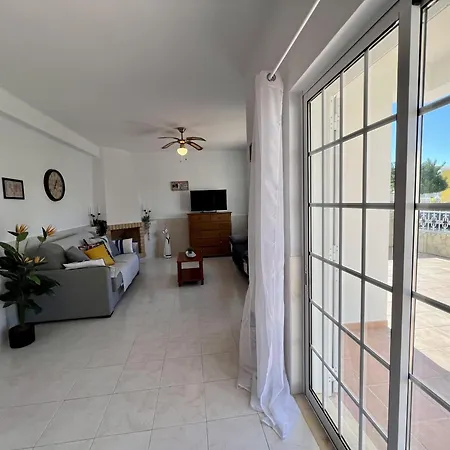 Stylish With Pool By Homing Vila