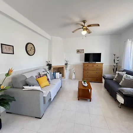 Stylish With Pool By Homing Vila