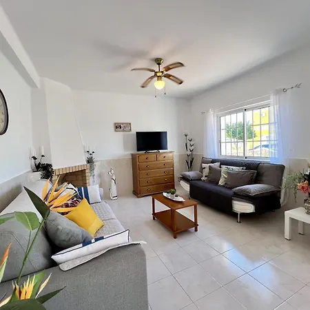 Stylish With Pool By Homing Vila Pêra