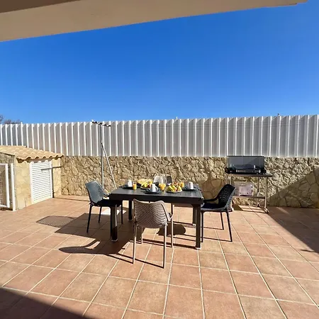 Stylish With Pool By Homing