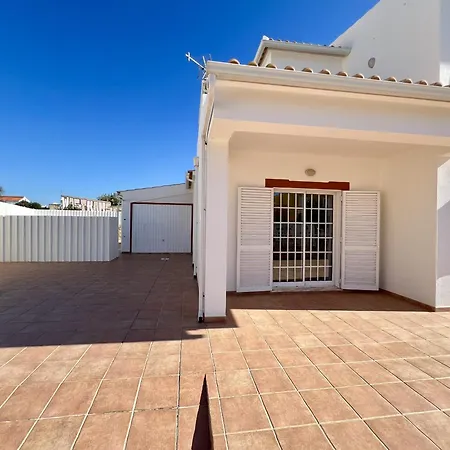 Stylish With Pool By Homing Vila *