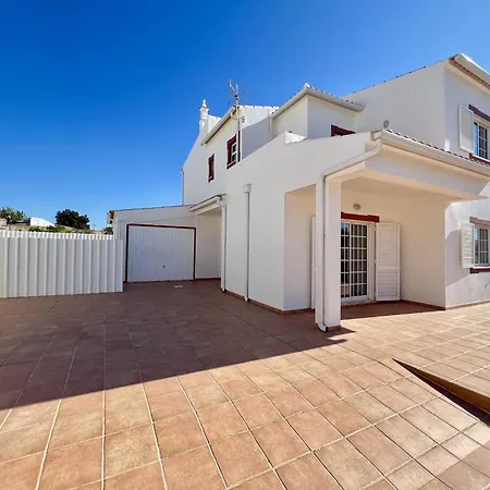 Stylish With Pool By Homing